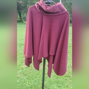 Le Moda Maroon Women's Fleece Faux Fur Trim Poncho One Size Fits‎